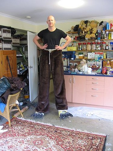 fruitbat-legs.jpg