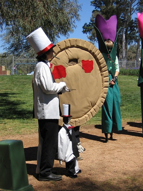 puppet-carnivale-parade-at-floriade-5.jpg