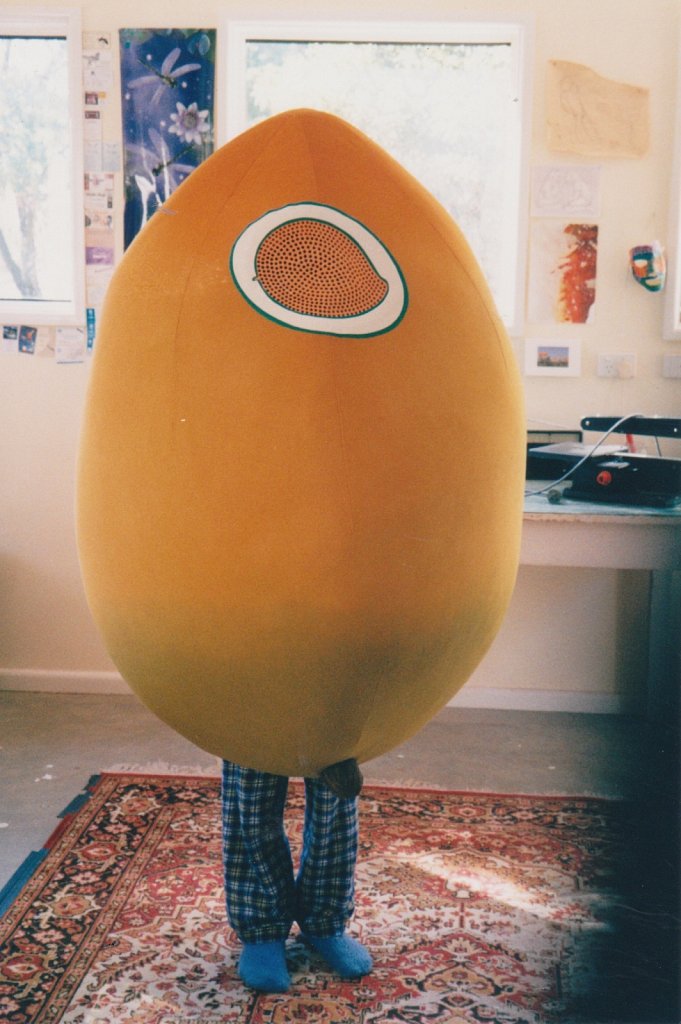 Giant mango, 2003